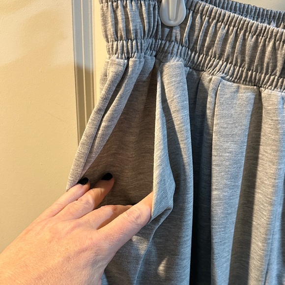 Lócker Room Gray Lounge Set - Picture 9 of 13